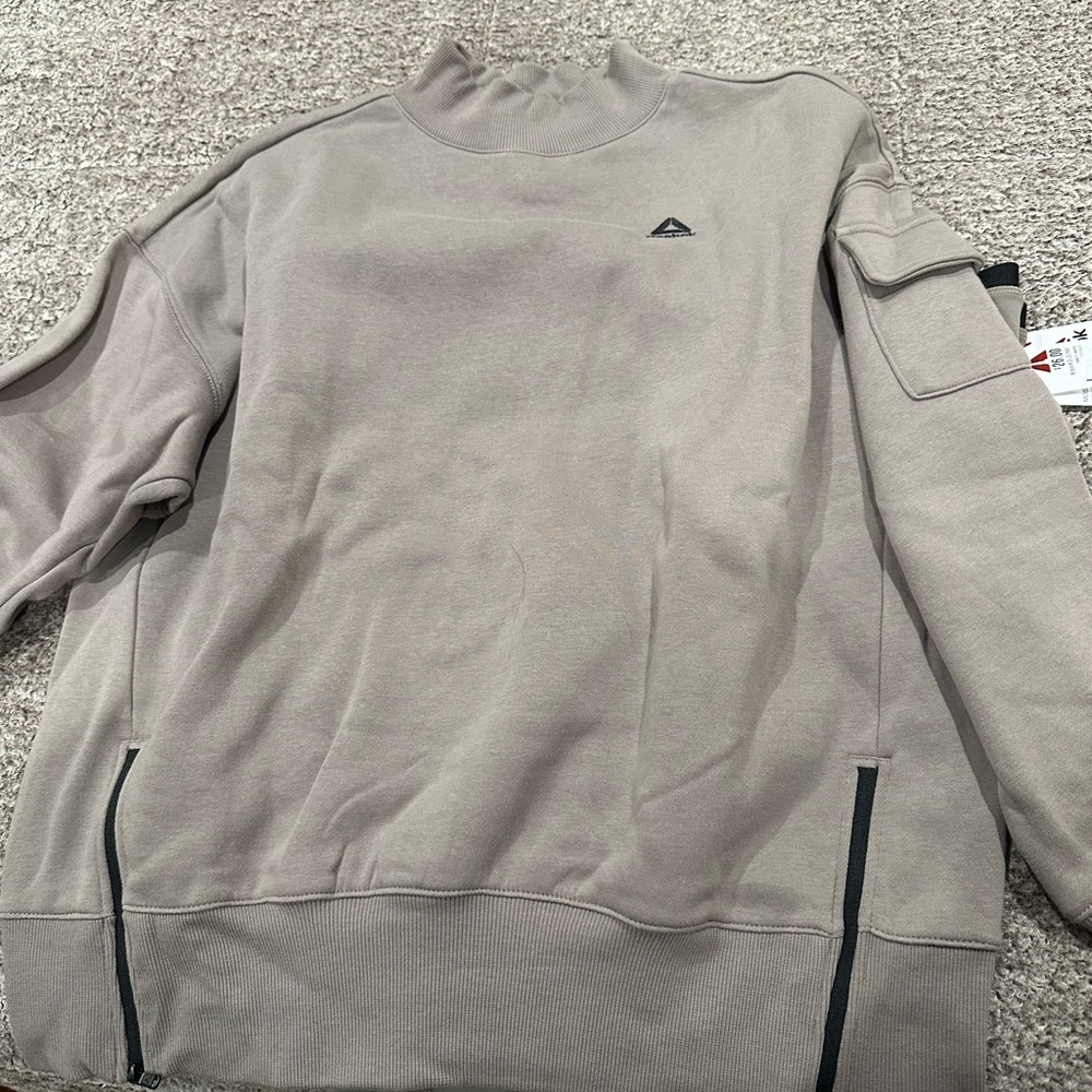 Women’s Beige Workout Outfit